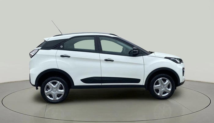 2023 Tata NEXON XM SUNROOF PETROL, Petrol, Manual, 21,216 km, Right Side View