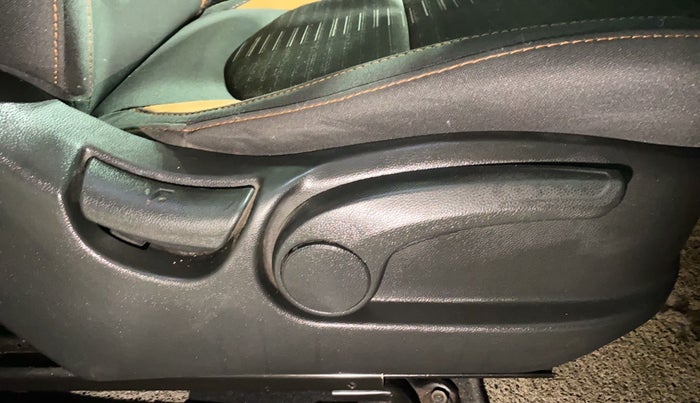 2019 Hyundai Creta SX 1.6 PETROL DUAL TONE, Petrol, Manual, 1,05,488 km, Driver Side Adjustment Panel
