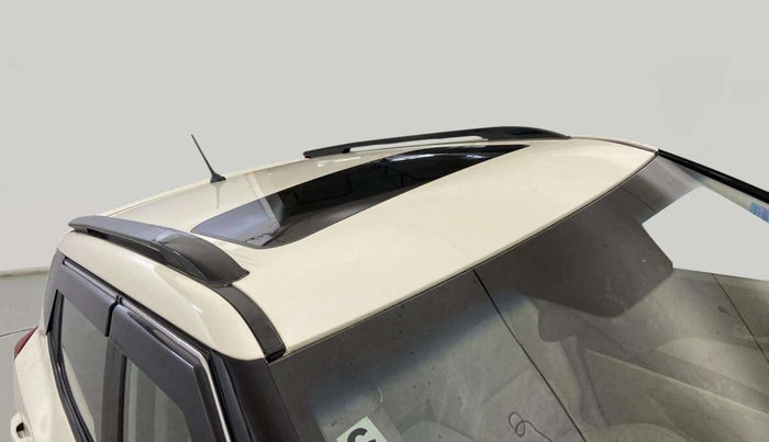 2022 Mahindra XUV300 W8 (O) 1.2 PETROL, Petrol, Manual, 62,936 km, Roof