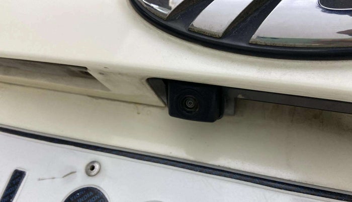 2022 Mahindra XUV300 W8 (O) 1.2 PETROL, Petrol, Manual, 62,936 km, Parking Camera