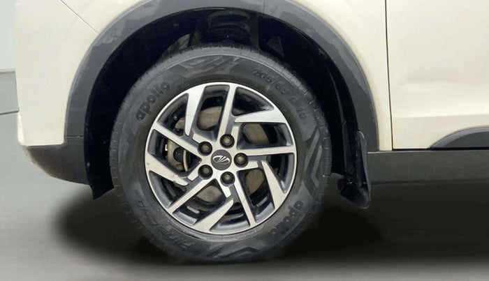 2022 Mahindra XUV300 W8 (O) 1.2 PETROL, Petrol, Manual, 62,936 km, Left Front Wheel