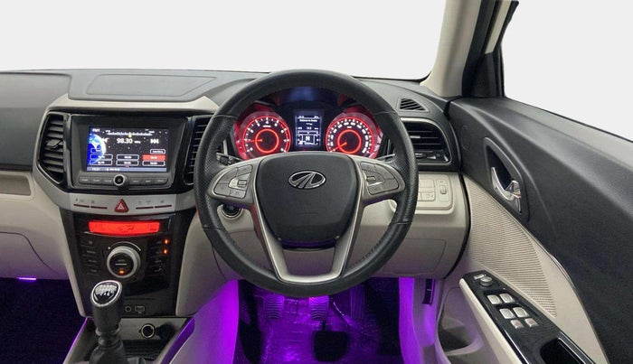 2022 Mahindra XUV300 W8 (O) 1.2 PETROL, Petrol, Manual, 62,936 km, Steering Wheel Close Up