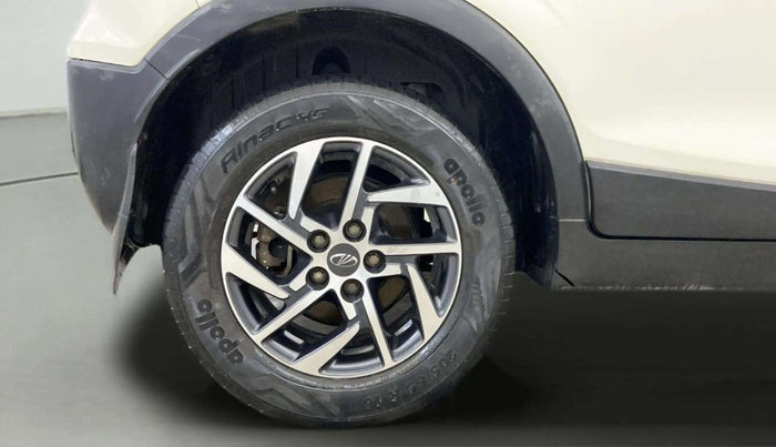 2022 Mahindra XUV300 W8 (O) 1.2 PETROL, Petrol, Manual, 62,936 km, Right Rear Wheel