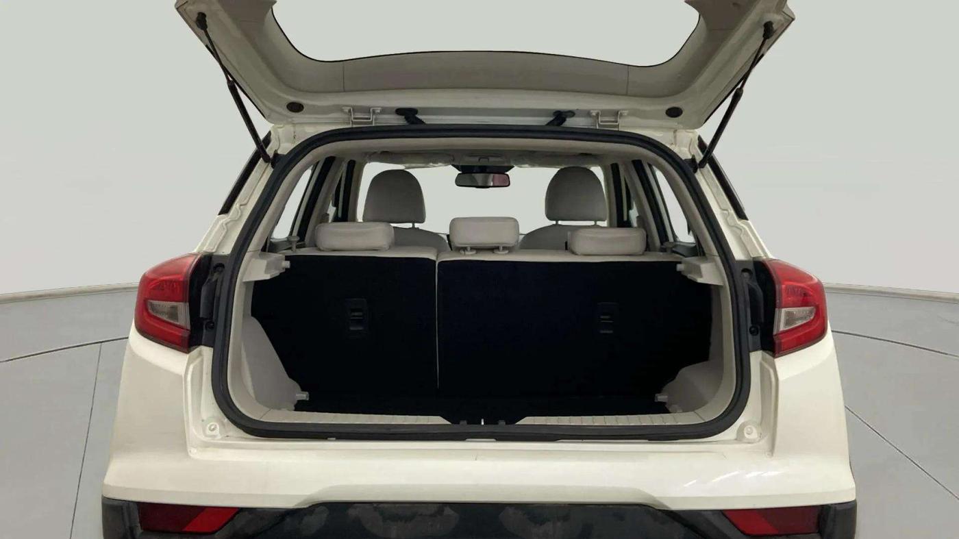 2022 Mahindra XUV300 W8 (O) 1.2 PETROL, Petrol, Manual, 62,936 km, Boot Inside