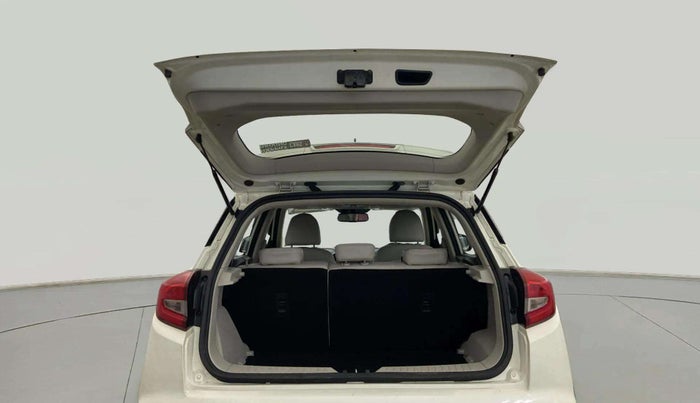 2022 Mahindra XUV300 W8 (O) 1.2 PETROL, Petrol, Manual, 62,936 km, Boot Door Open