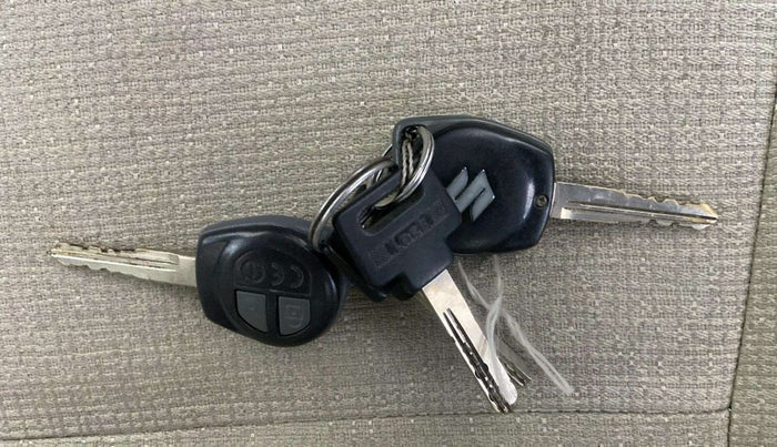 2015 Maruti Swift Dzire VXI, Petrol, Manual, 71,051 km, Key Close Up