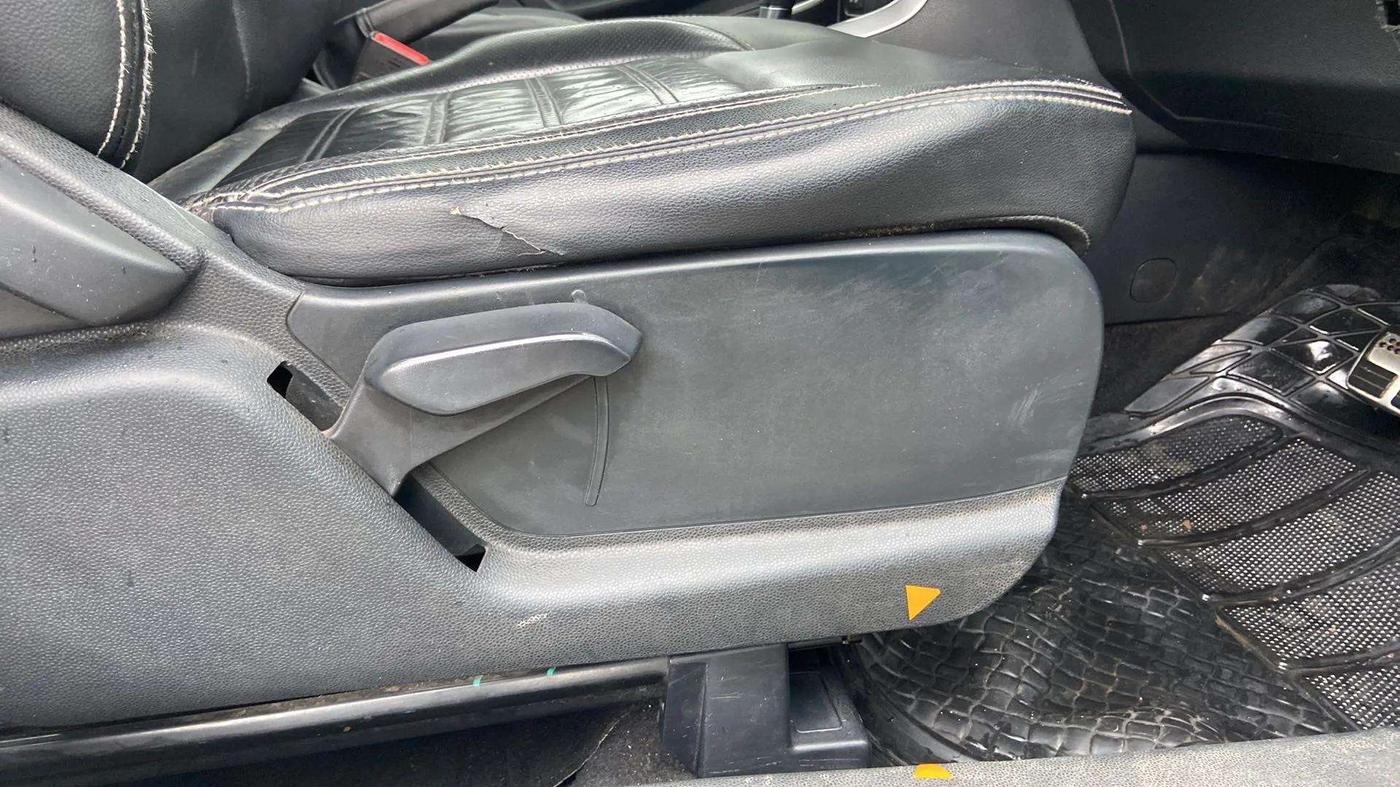 2018 Ford Ecosport TITANIUM + 1.5L PETROL AT, Petrol, Automatic, 98,555 km, Driver Side Adjustment Panel