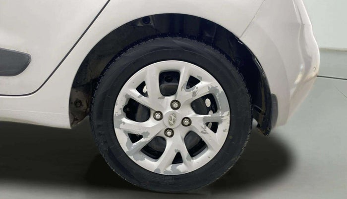 2017 Hyundai Grand i10 SPORTZ (O) 1.2 KAPPA VTVT, CNG, Manual, 1,01,823 km, Left Rear Wheel