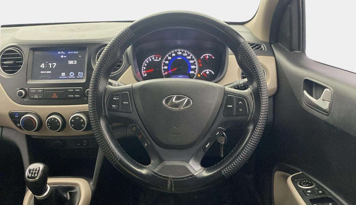 2017 Hyundai Grand i10 SPORTZ (O) 1.2 KAPPA VTVT, CNG, Manual, 1,01,823 km, Steering Wheel Close Up