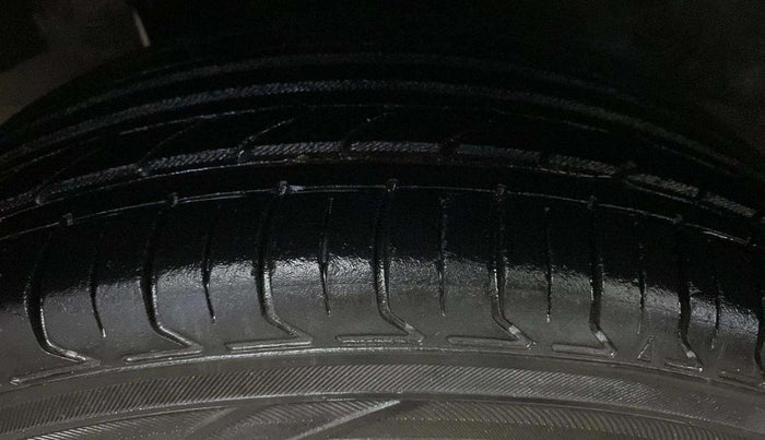 2014 Honda Amaze 1.2L I-VTEC S AT, Petrol, Automatic, 70,190 km, Right Rear Tyre Tread