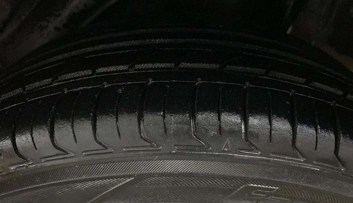 2014 Honda Amaze 1.2L I-VTEC S AT, Petrol, Automatic, 70,190 km, Left Rear Tyre Tread
