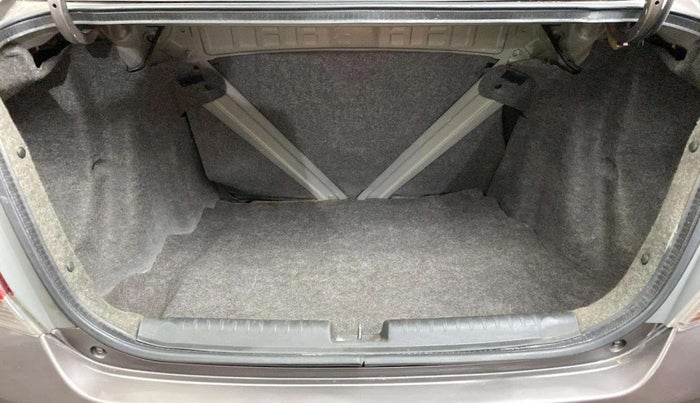 2014 Honda Amaze 1.2L I-VTEC S AT, Petrol, Automatic, 70,190 km, Boot Inside