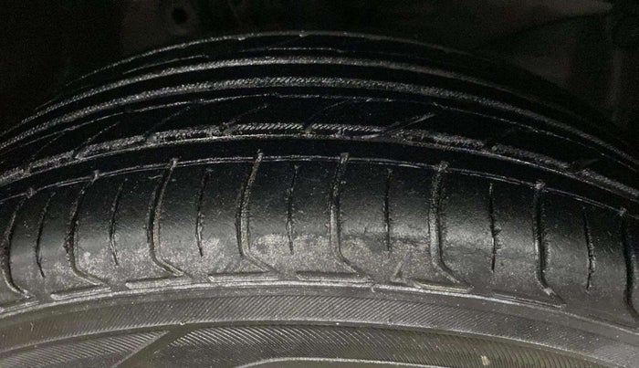 2014 Honda Amaze 1.2L I-VTEC S AT, Petrol, Automatic, 70,190 km, Right Front Tyre Tread