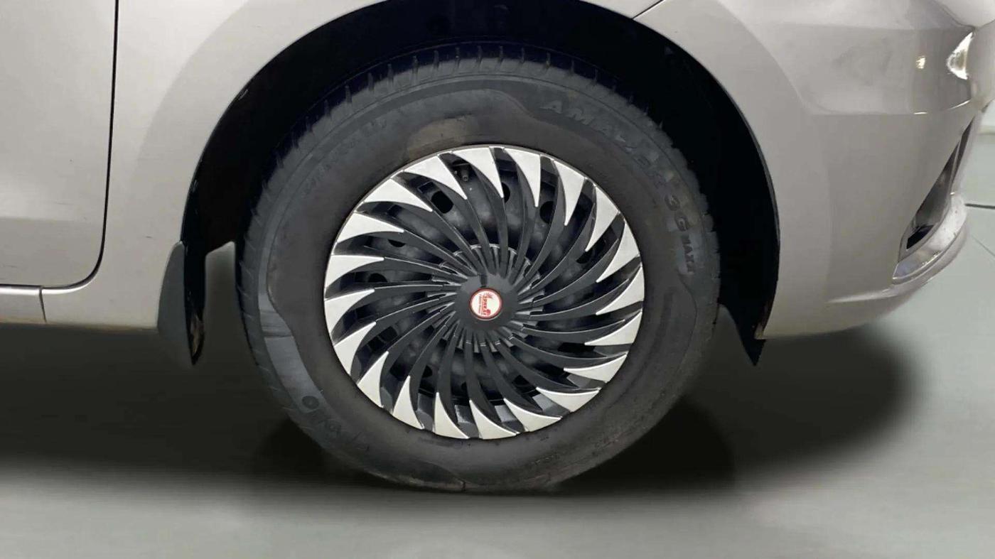 2021 Maruti Dzire VXI, Petrol, Manual, 51,203 km, Right Front Wheel