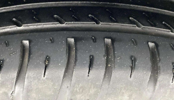 2021 Maruti Dzire VXI, Petrol, Manual, 51,203 km, Right Rear Tyre Tread