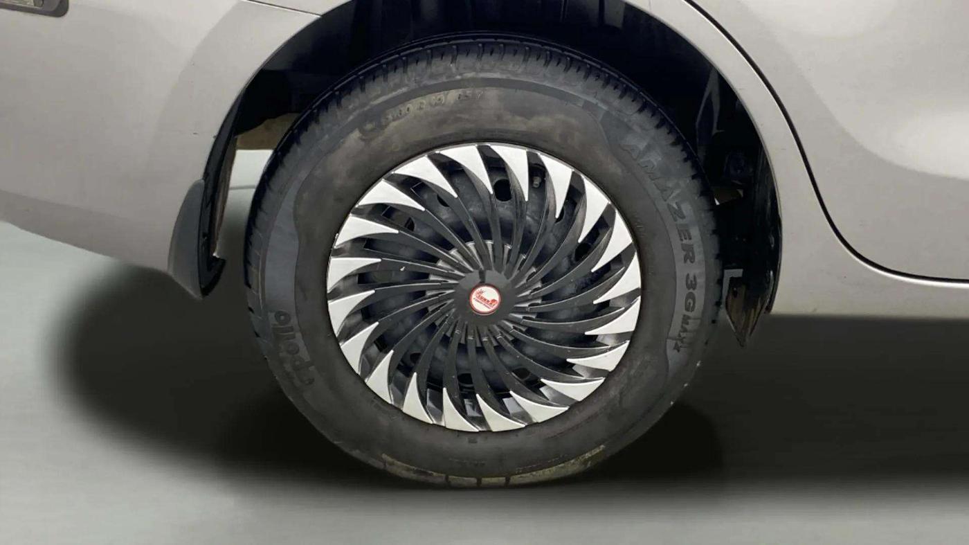 2021 Maruti Dzire VXI, Petrol, Manual, 51,203 km, Right Rear Wheel