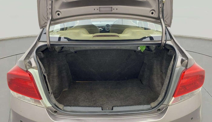 2014 Honda Amaze 1.5L I-DTEC SX, Diesel, Manual, 1,05,635 km, Boot Inside