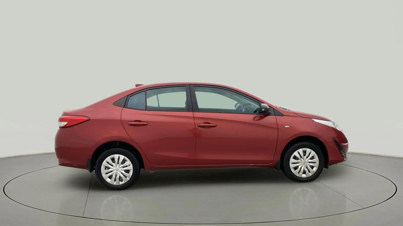 2018 Toyota YARIS J CVT, Petrol, Automatic, 55,139 km, Right Side View