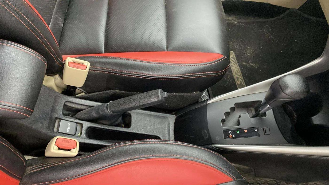 2018 Toyota YARIS J CVT, Petrol, Automatic, 55,139 km, Gear Lever