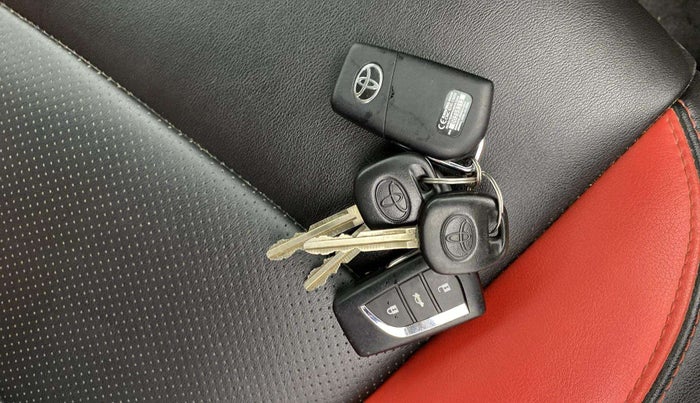 2018 Toyota YARIS J CVT, Petrol, Automatic, 55,089 km, Key Close Up