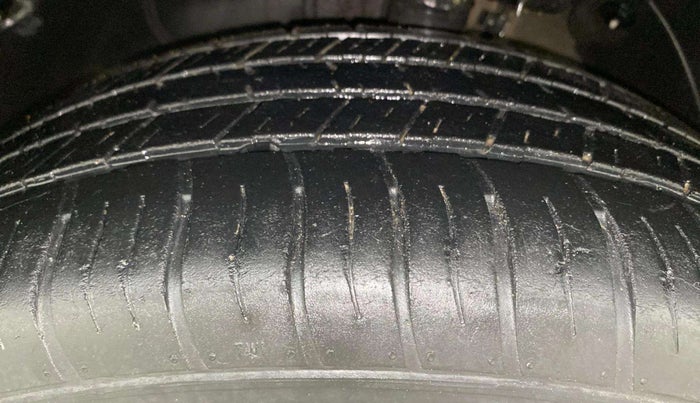 2017 Hyundai Tucson GLS 2WD AT DIESEL, Diesel, Automatic, 95,812 km, Left Front Tyre Tread