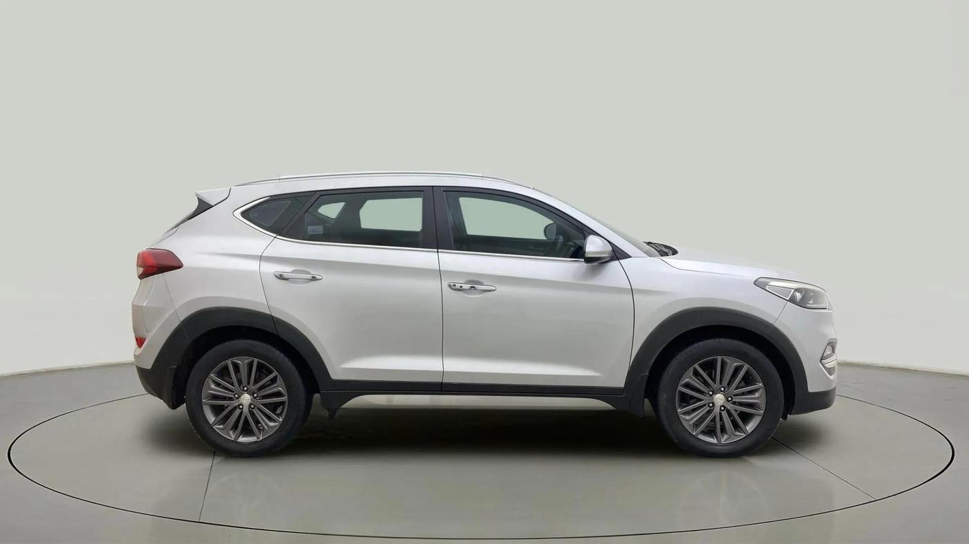2017 Hyundai Tucson GLS 2WD AT DIESEL, Diesel, Automatic, 95,812 km, Right Side View
