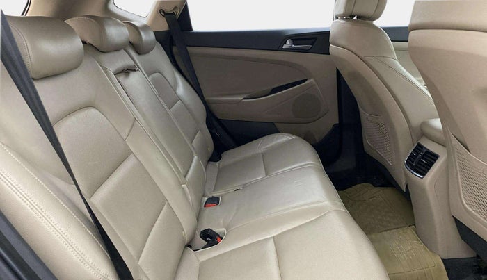 2017 Hyundai Tucson GLS 2WD AT DIESEL, Diesel, Automatic, 95,812 km, Right Side Rear Door Cabin