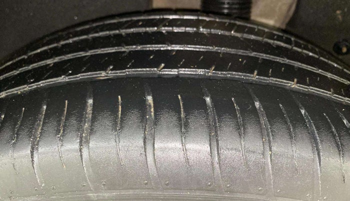 2017 Hyundai Tucson GLS 2WD AT DIESEL, Diesel, Automatic, 95,812 km, Left Rear Tyre Tread