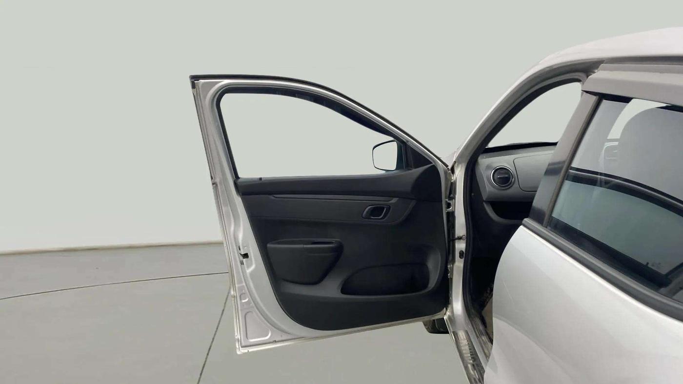 2017 Renault Kwid RXT 0.8, Petrol, Manual, 37,027 km, LHS Front Door