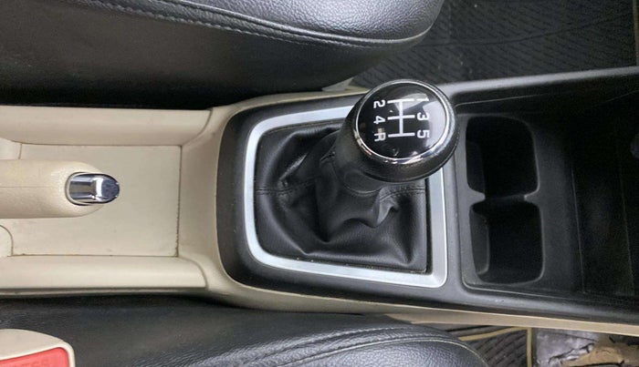 2023 Maruti Dzire VXI, Petrol, Manual, 38,149 km, Gear Lever