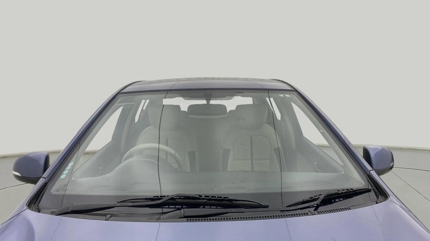 2014 Hyundai i20 MAGNA 1.2, Petrol, Manual, 33,921 km, Front Windshield