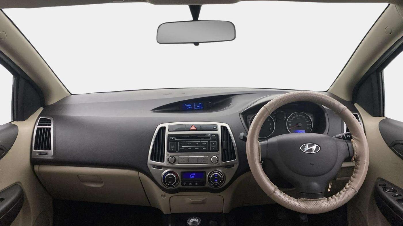 2014 Hyundai i20 MAGNA 1.2, Petrol, Manual, 33,921 km, Dashboard