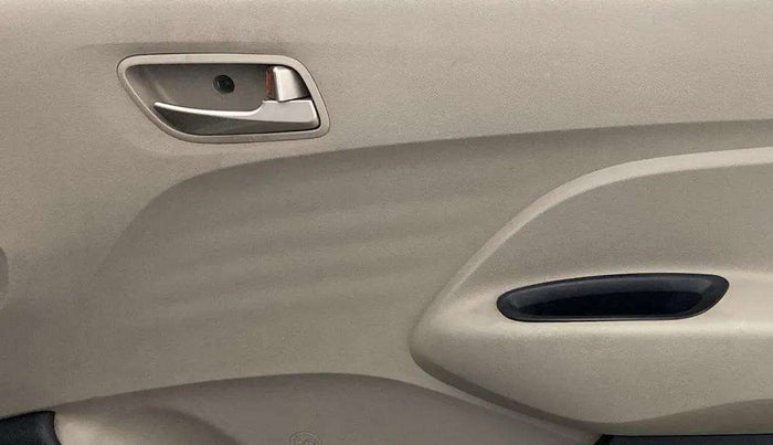 2019 Hyundai NEW SANTRO SPORTZ AMT, Petrol, Automatic, 51,392 km, Driver Side Door Panels Control
