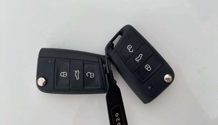 2023 Skoda KUSHAQ STYLE 1.0L TSI AT, Petrol, Automatic, 36,348 km, Key Close Up