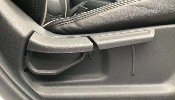 2022 Hyundai GRAND I10 NIOS SPORTZ 1.2 KAPPA VTVT CNG, CNG, Manual, 28,319 km, Driver Side Adjustment Panel