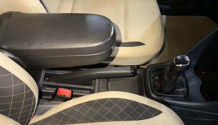 2018 Skoda Rapid AMBITION 1.5 TDI, Diesel, Manual, 84,878 km, Gear Lever