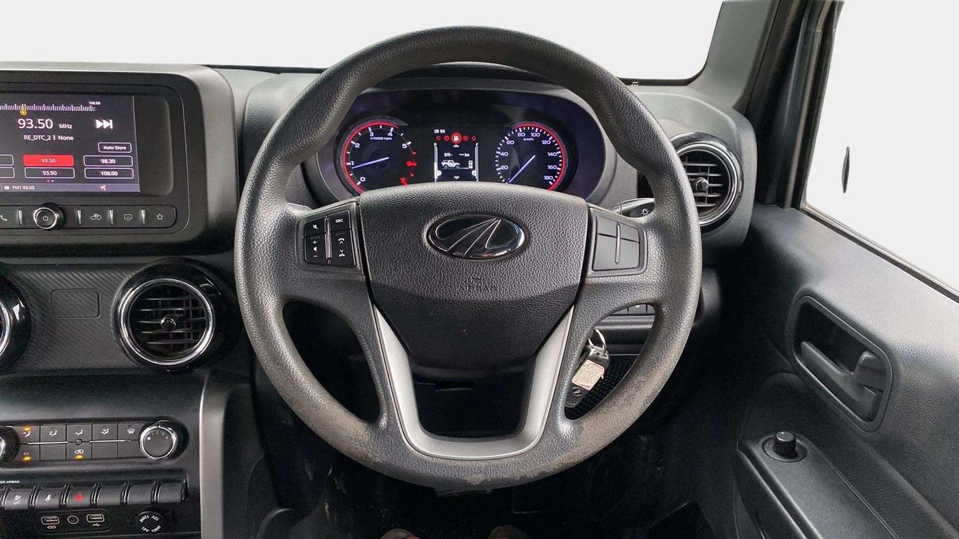 2021 Mahindra Thar LX  P 4WD AT CONVERTIBLE, Petrol, Automatic, 15,541 km, Steering Wheel Close Up