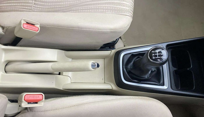 2017 Maruti Dzire VXI, Petrol, Manual, 33,695 km, Gear Lever