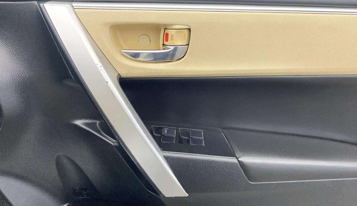 2019 Toyota Corolla Altis VL CVT PETROL, Petrol, Automatic, 78,356 km, Driver Side Door Panels Control