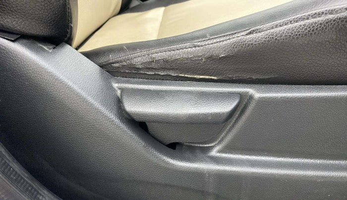 2015 Hyundai Eon ERA +, Petrol, Manual, 30,092 km, Driver Side Adjustment Panel