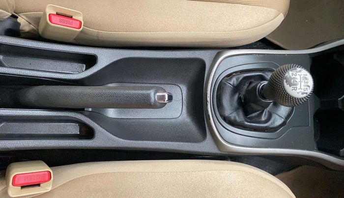 2016 Honda City 1.5L I-VTEC V MT, Petrol, Manual, 61,372 km, Gear Lever