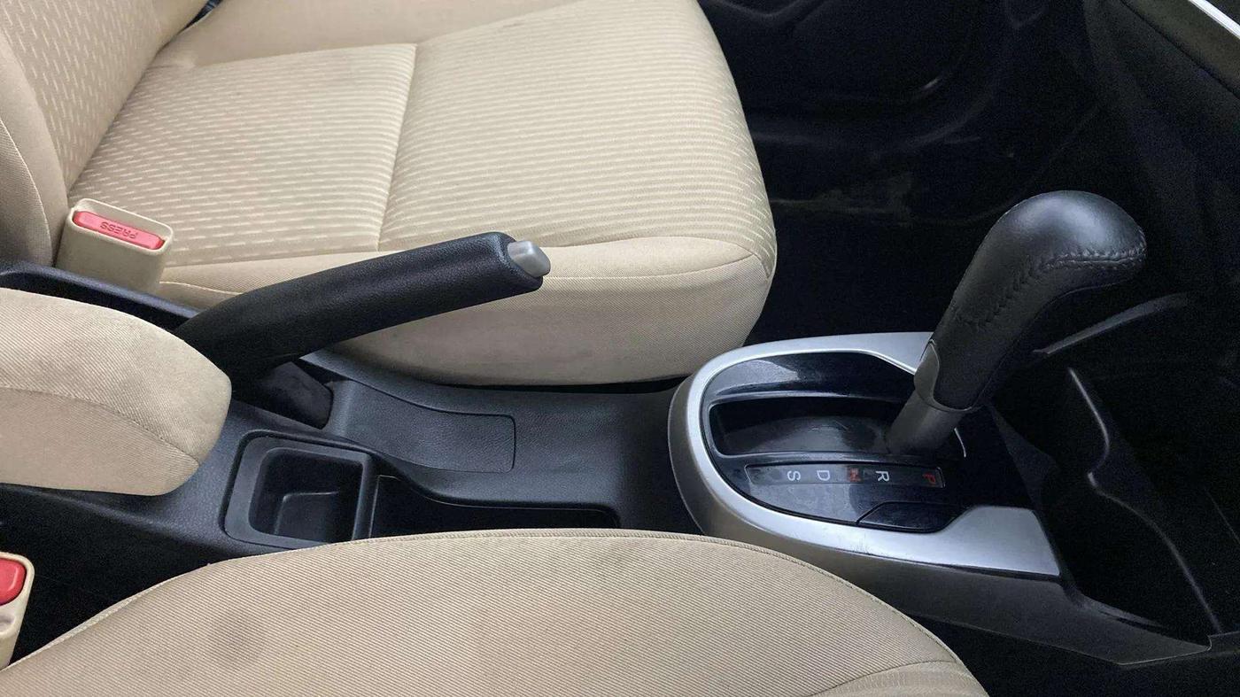 2020 Honda Jazz 1.2L I-VTEC VX CVT, Petrol, Automatic, 26,999 km, Gear Lever
