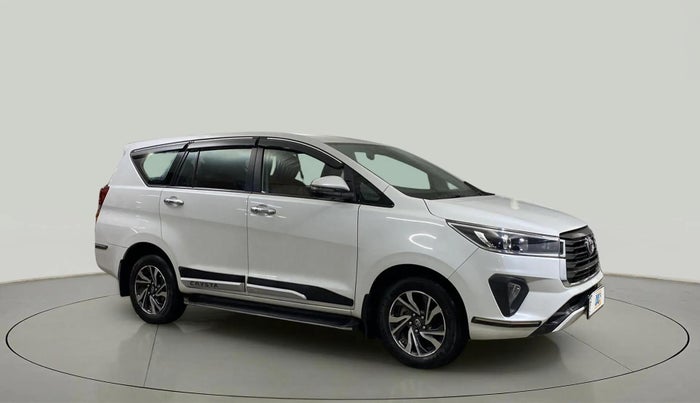 2022 Toyota Innova Crysta 2.7 VX 7 STR, Petrol, Manual, 13,588 km, Right Front Diagonal