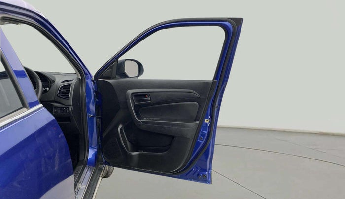2020 Maruti Vitara Brezza LXI, Petrol, Manual, 50,728 km, RHS Front Door