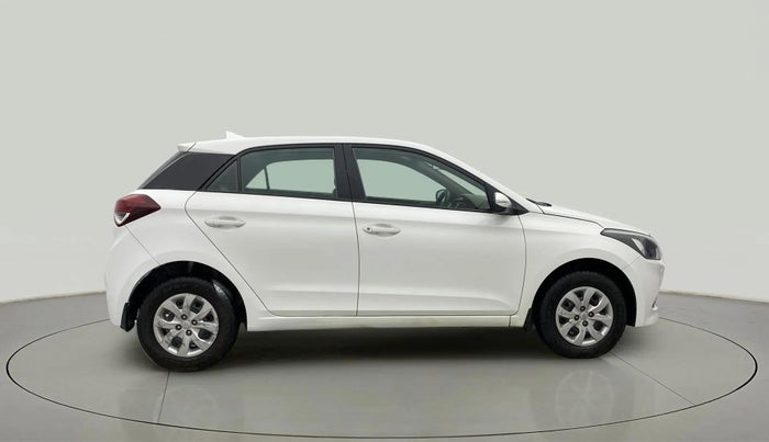 2017 Hyundai Elite i20 SPORTZ 1.2, Petrol, Manual, 91,910 km, Right Side View