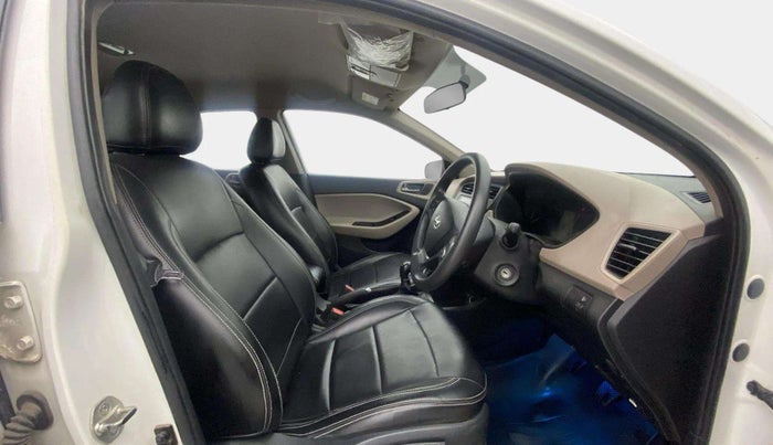 2017 Hyundai Elite i20 SPORTZ 1.2, Petrol, Manual, 91,910 km, Right Side Front Door Cabin