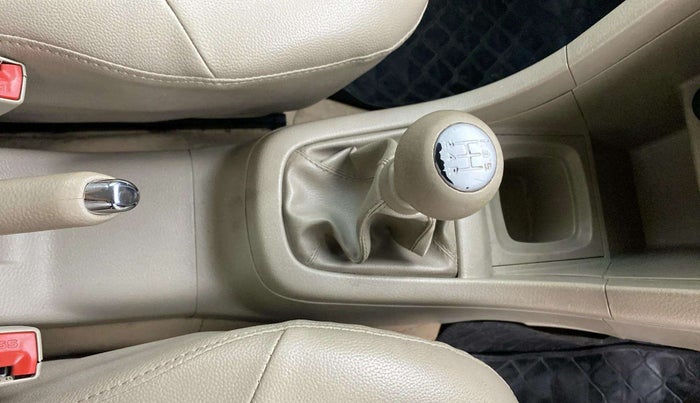 2015 Maruti Swift Dzire VXI, Petrol, Manual, 98,263 km, Gear Lever