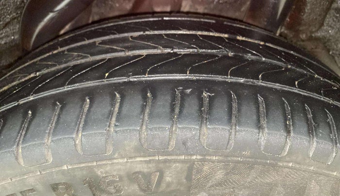 2018 Hyundai Verna 1.6 VTVT SX, Petrol, Manual, 88,455 km, Left Rear Tyre Tread