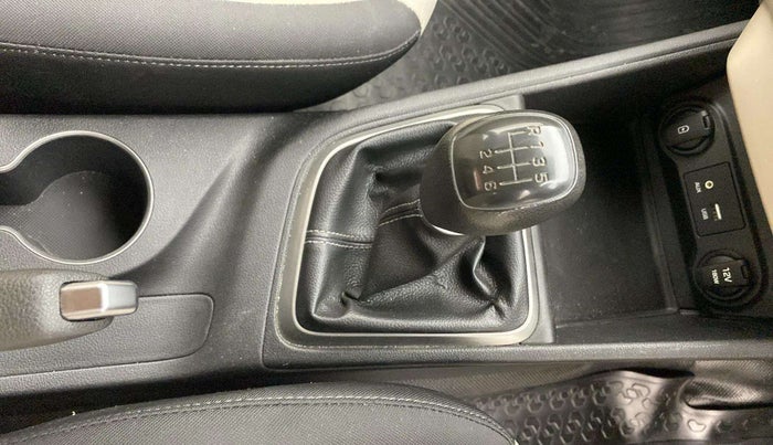 2018 Hyundai Verna 1.6 VTVT SX, Petrol, Manual, 88,455 km, Gear Lever