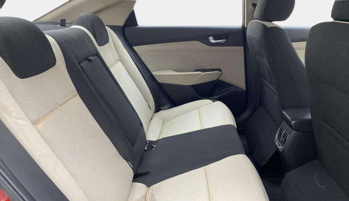 2018 Hyundai Verna 1.6 VTVT SX, Petrol, Manual, 88,455 km, Right Side Rear Door Cabin